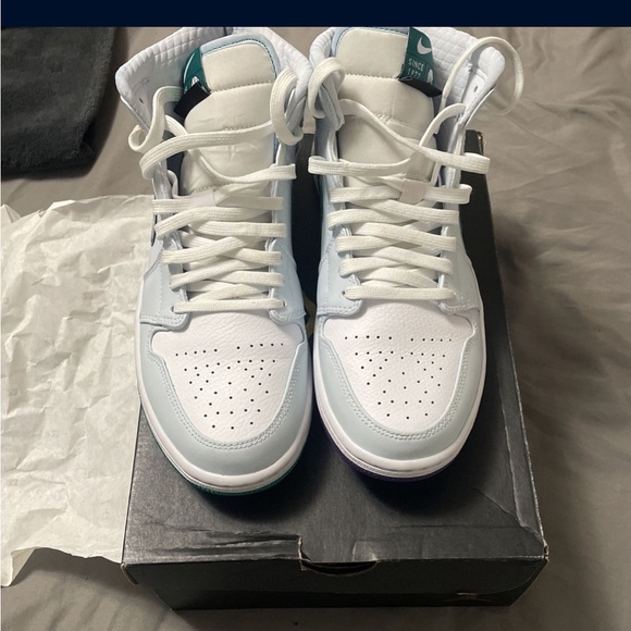 Luka Doncic Air Jordan 1’s - Picture 4 of 5